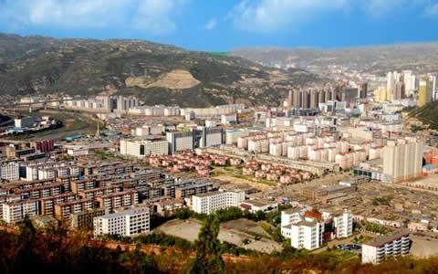 古韵山西，舞台重现古村落夕照下的戏剧演绎